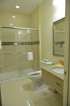 Whitney Inn & Suites Hamden Dış mekan fotoğraf